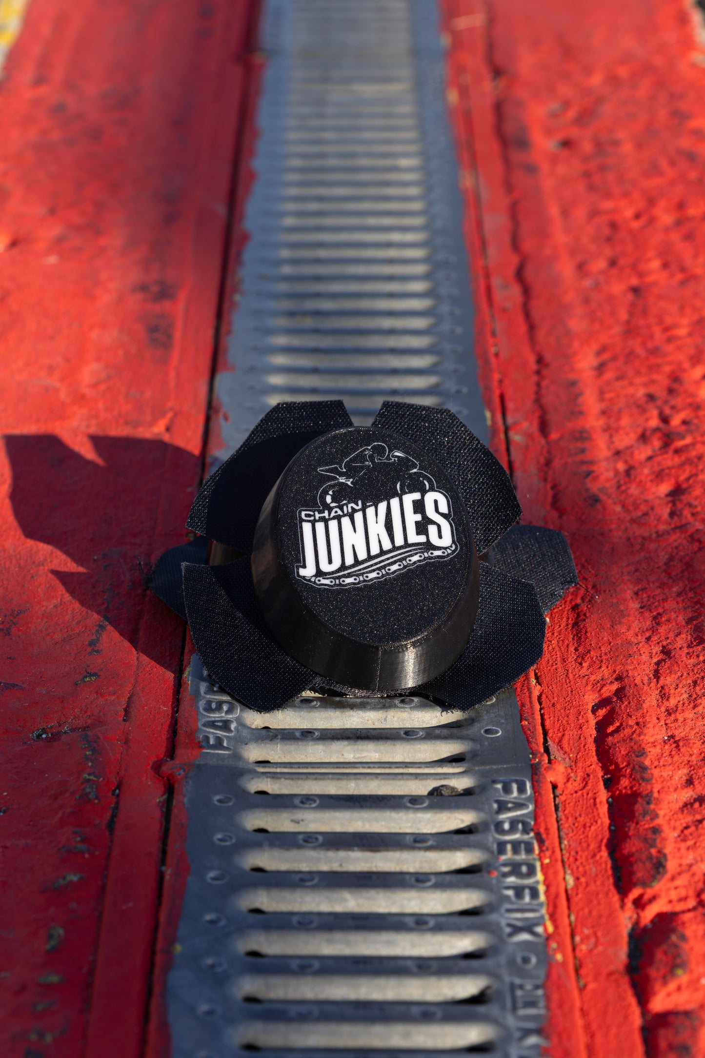 Chainjunkies Knieschleifer